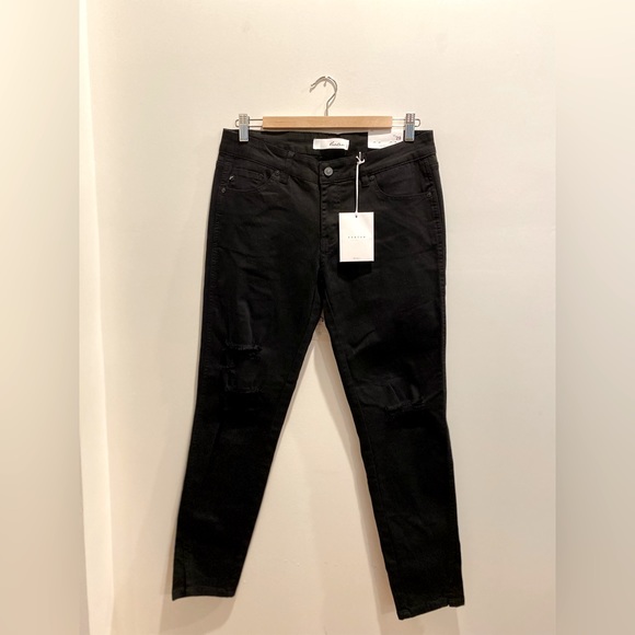 KanCan, Size 10, Black, Distressed Jean - NWT - Picture 3 of 11